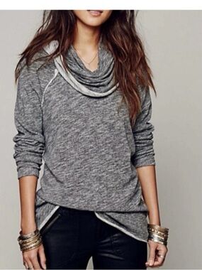 Free People beach cocoon  Heather Gray Cowl Neck Sweatshirt one size